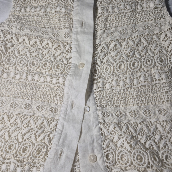 Romeo & Juliet Couture Cream Lace Top - Picture 1 of 5